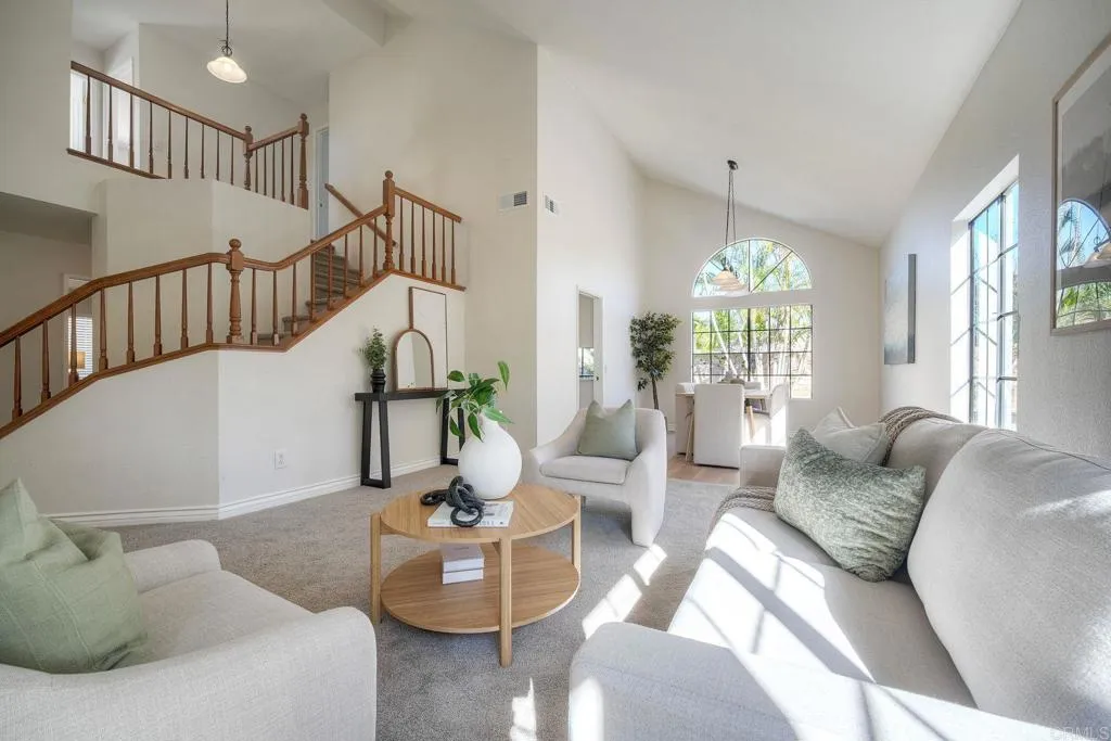 https://cdn.realtyfeed.com/cdn/127/306677519/b8d8ea0413d531fcb4499b68008f748c.webp