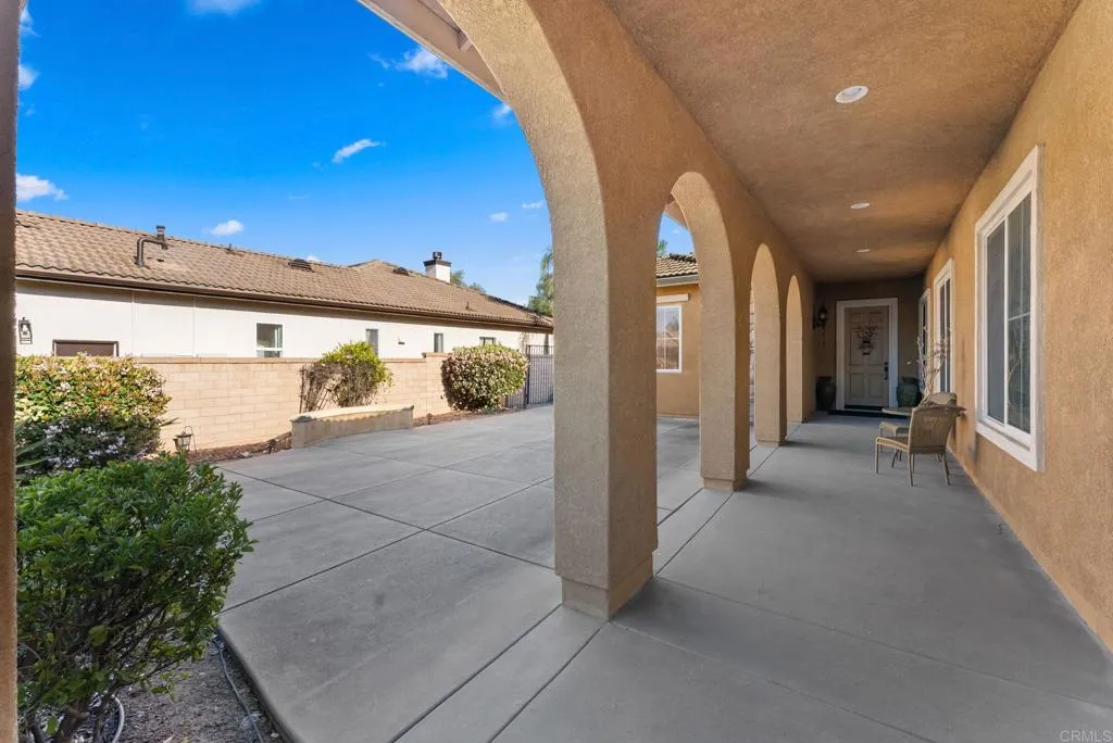 https://cdn.realtyfeed.com/cdn/127/306677523/68a0403fa45fc24c08af7484d16a74c4.webp
