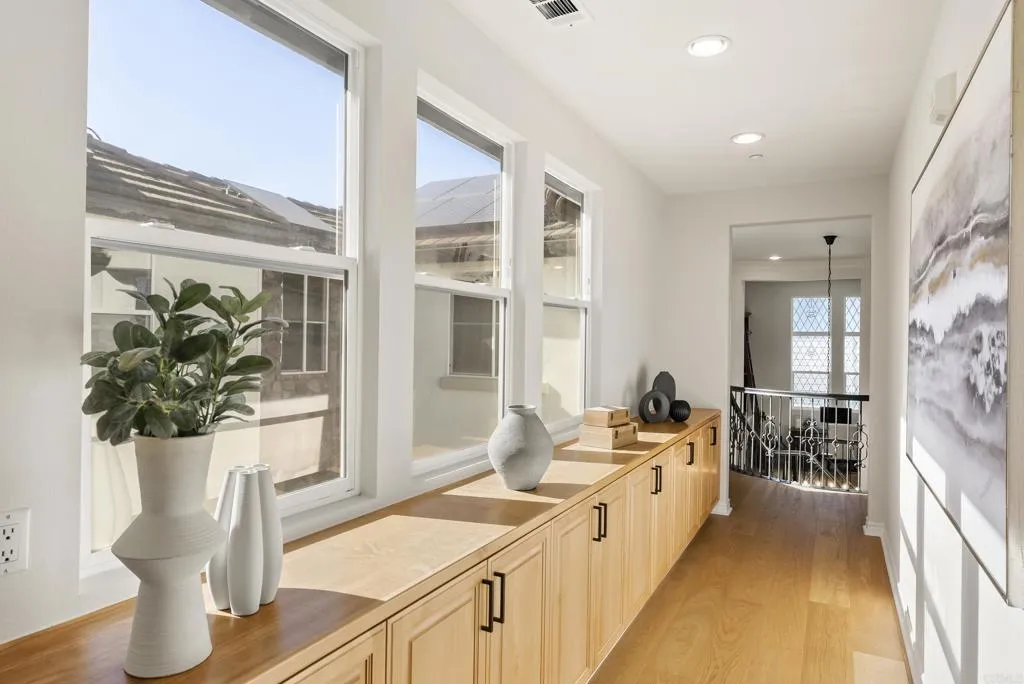 https://cdn.realtyfeed.com/cdn/127/306677543/289b3568a1a8d26c0112801db6894ae2.webp