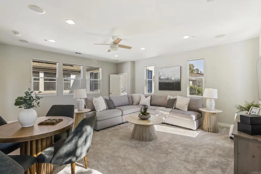 https://cdn.realtyfeed.com/cdn/127/306677543/2c3f4713050afc8d22c3f806164dd70b.webp