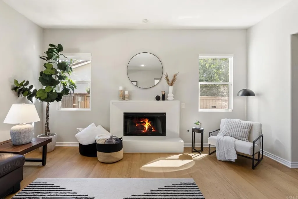 https://cdn.realtyfeed.com/cdn/127/306677543/6800277ae81e643d76e10414325c11b4.webp