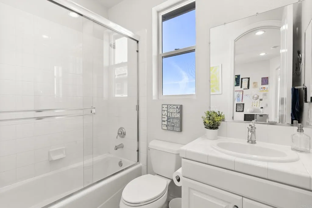 https://cdn.realtyfeed.com/cdn/127/306677543/7532cf6b94be1980d533dcf806c7d38e.webp