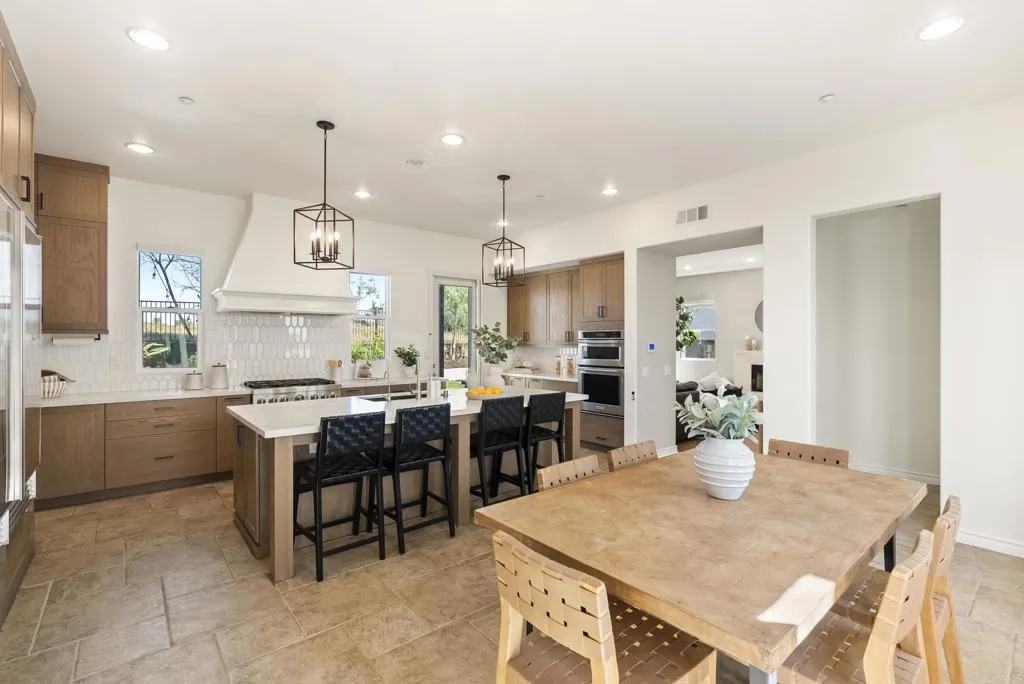 https://cdn.realtyfeed.com/cdn/127/306677543/8d6126e7bf0560c42f7741cd34035d72.webp