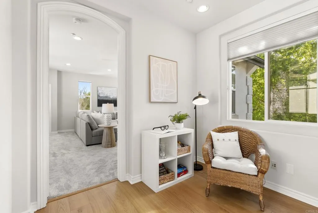 https://cdn.realtyfeed.com/cdn/127/306677543/b8a76bdac2896b9ad3bf735ef74c7a2d.webp
