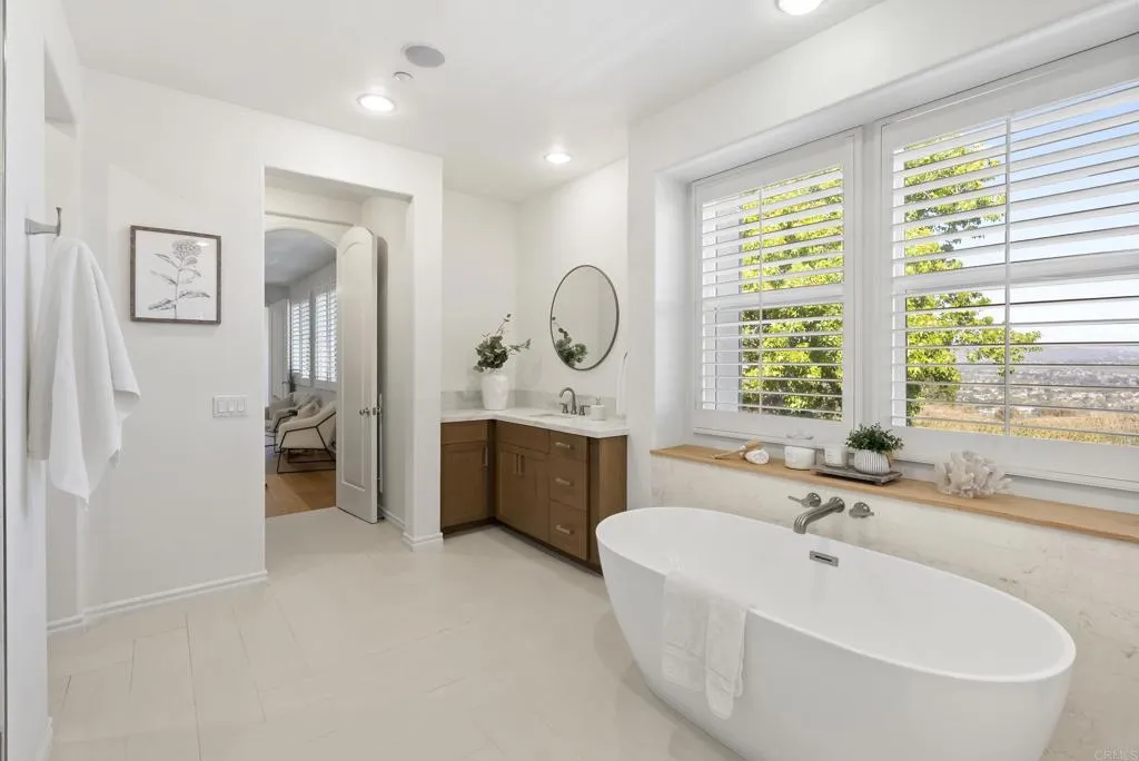 https://cdn.realtyfeed.com/cdn/127/306677543/e2f38e0859404942d41da4e5ca7d2764.webp