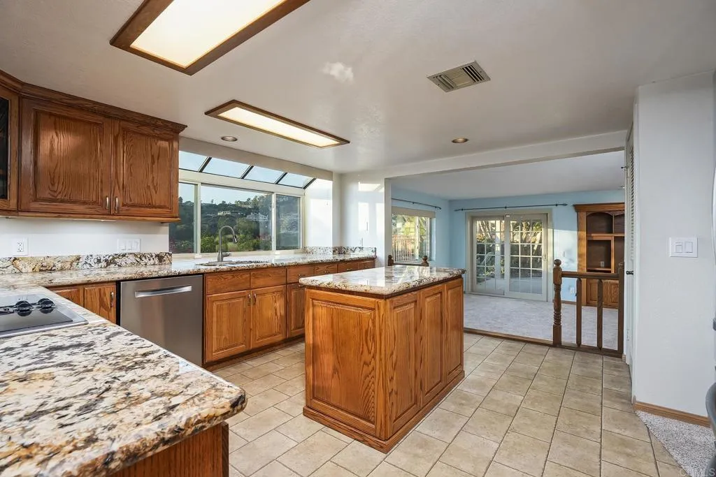 9802 LYNCAROL DR, La Mesa, CA, 91941