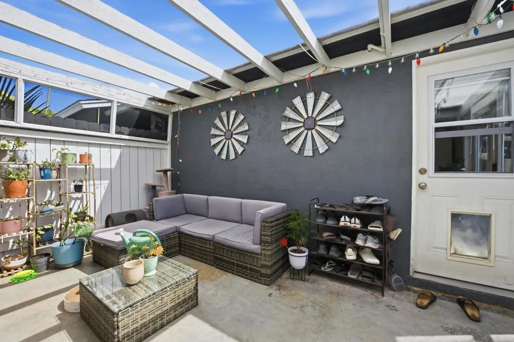 https://cdn.realtyfeed.com/cdn/127/306677603/5be84d1f18cc49b8c8b6ad1cfe44d0d8.webp