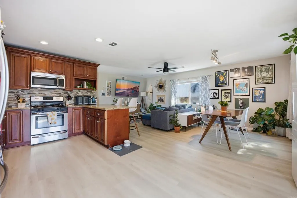 https://cdn.realtyfeed.com/cdn/127/306677603/787fe0396cf3924e0534b59473f49a6a.webp
