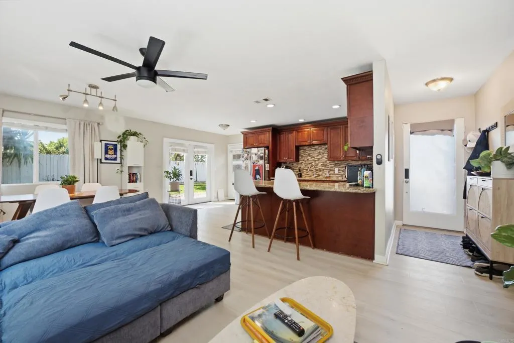 https://cdn.realtyfeed.com/cdn/127/306677603/ef2c194d2891b8432090b9a7d07ed081.webp