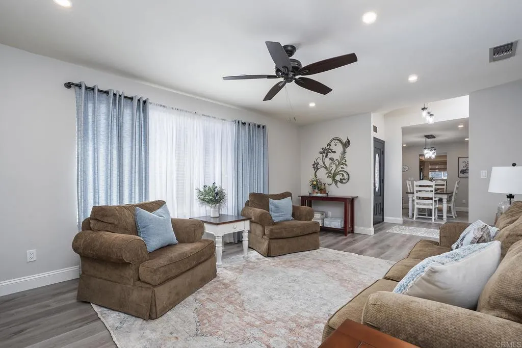 https://cdn.realtyfeed.com/cdn/127/306677692/0536c330415b5f9ac8c1f702fd0abe9e.webp