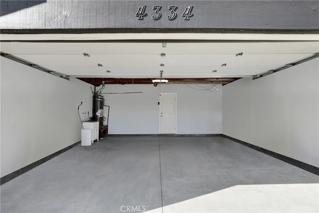 https://cdn.realtyfeed.com/cdn/127/306677794/528ae064a484ea49f8b895ba76f3fb72.webp