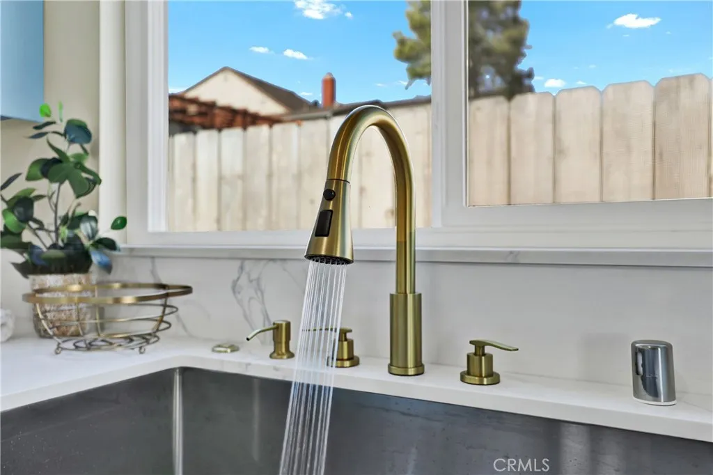 https://cdn.realtyfeed.com/cdn/127/306677794/842b6b939adc21d6c750d549a775df08.webp