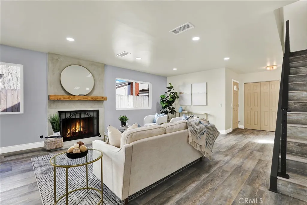 https://cdn.realtyfeed.com/cdn/127/306677794/9b5a87d5446c79694936a94b807dca88.webp