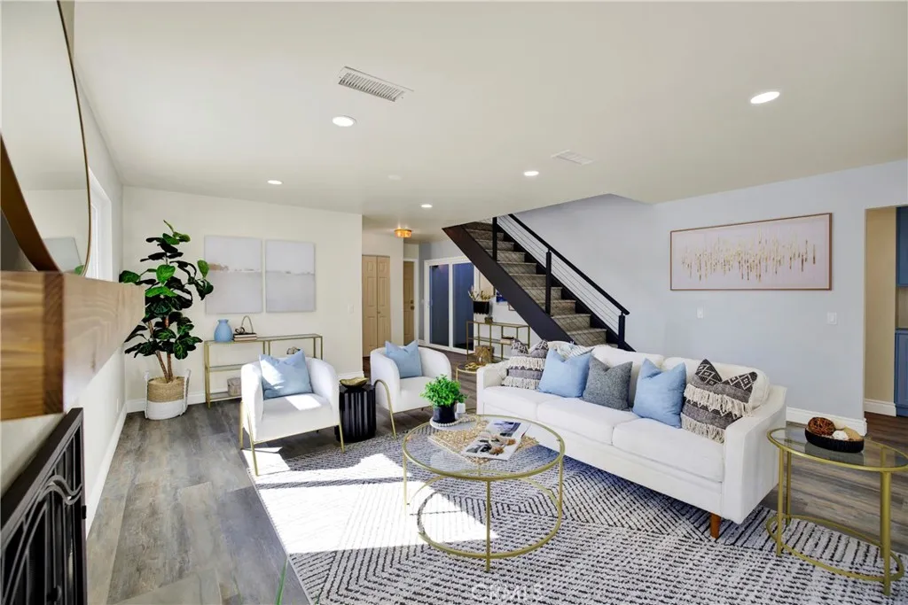 https://cdn.realtyfeed.com/cdn/127/306677794/e3a028cec5ecd663b971a9268b9328ad.webp