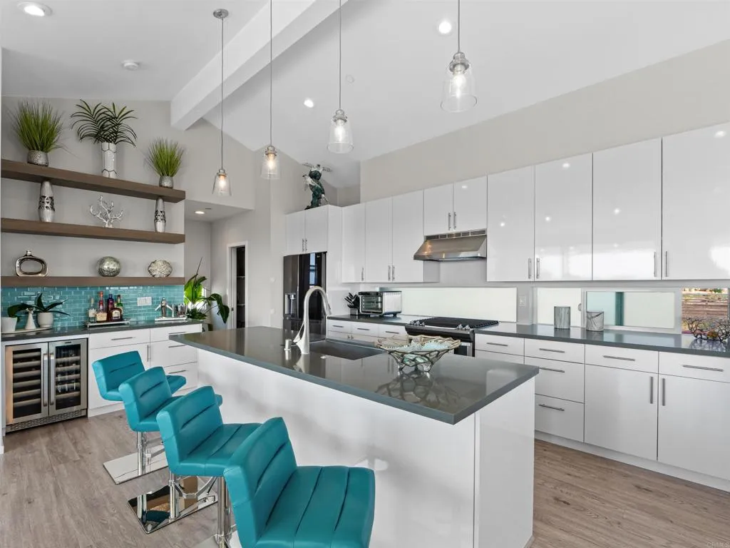 https://cdn.realtyfeed.com/cdn/127/306677815/1d650af867c1be3ae49336e4f25db792.webp