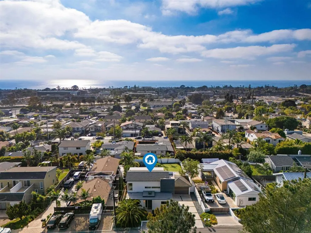 https://cdn.realtyfeed.com/cdn/127/306677815/262bf58825126bb00733453da48659b0.webp