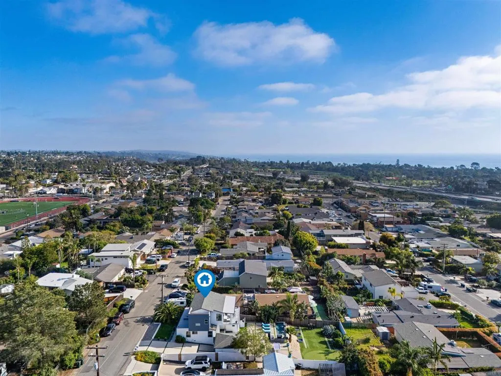 https://cdn.realtyfeed.com/cdn/127/306677815/35d7a3b8fff627ac9e4841789d4853db.webp