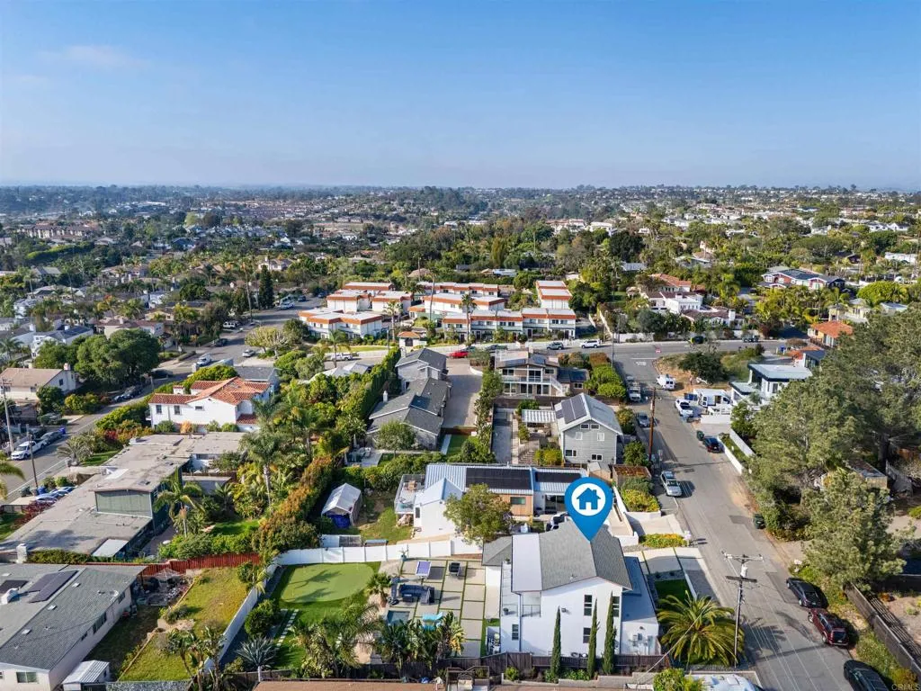https://cdn.realtyfeed.com/cdn/127/306677815/4ebaab4822d8dc1f4411b50a525f2b69.webp