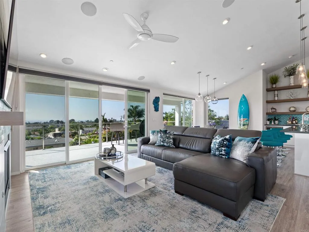 https://cdn.realtyfeed.com/cdn/127/306677815/5ffd81c719296b354524209772fff726.webp