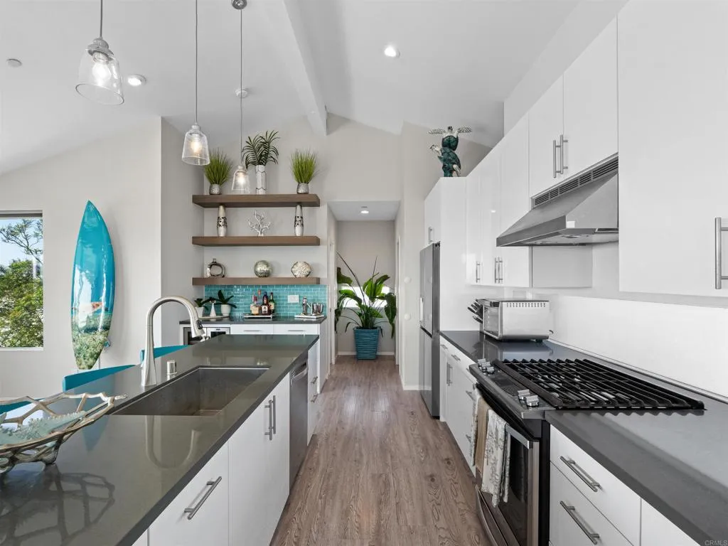 https://cdn.realtyfeed.com/cdn/127/306677815/68bd5f5ffaee93a9c3611f438fde4b80.webp