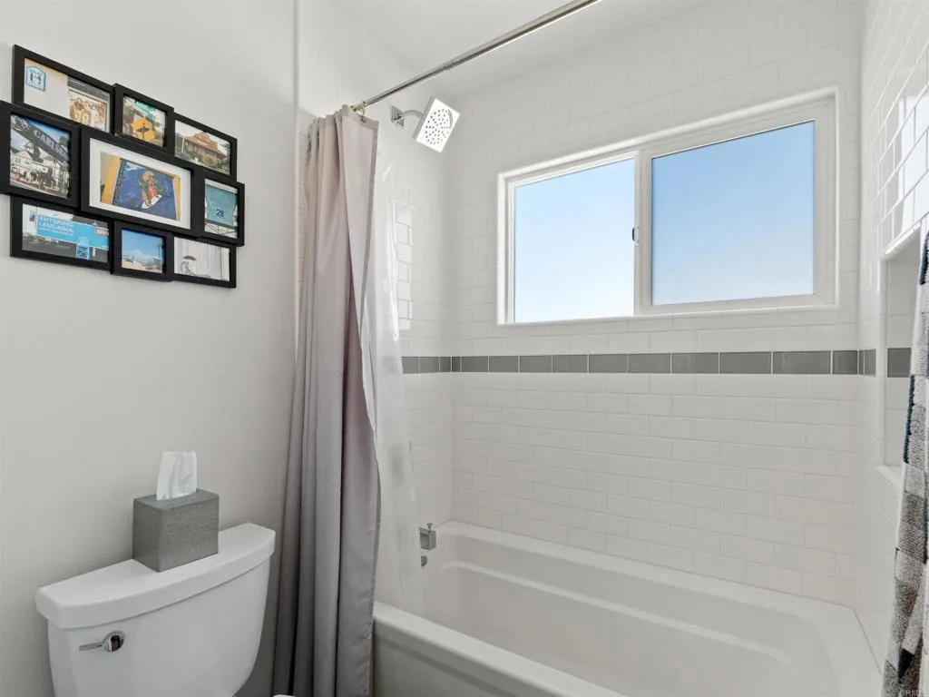 https://cdn.realtyfeed.com/cdn/127/306677815/9daa2ad3f2b166eb62c961f9099fbc5e.webp