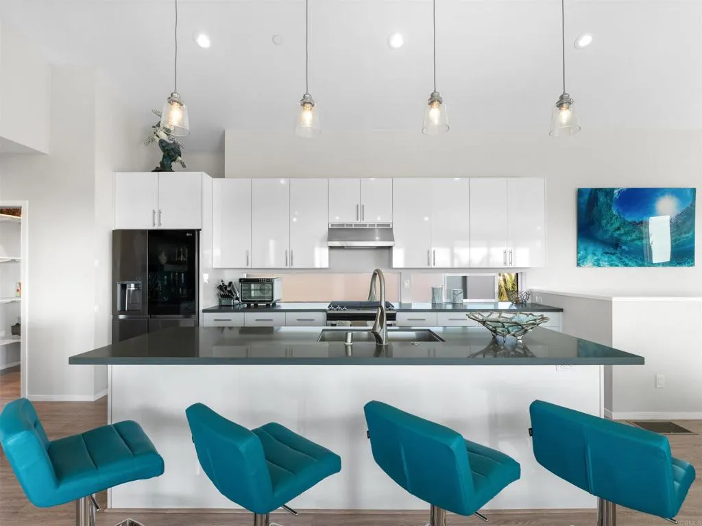 https://cdn.realtyfeed.com/cdn/127/306677815/aee63fb6ae80f8934283b44f2d9eb7c5.webp