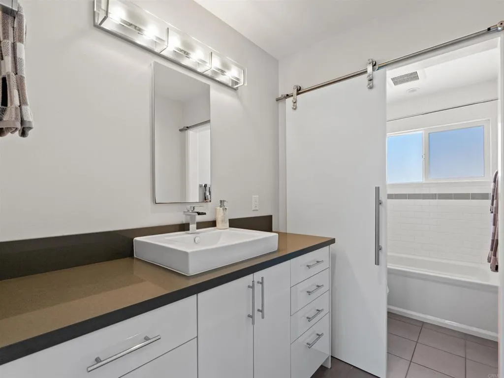 https://cdn.realtyfeed.com/cdn/127/306677815/fe0d8c8af5fc6ca9c67251af52479ed8.webp