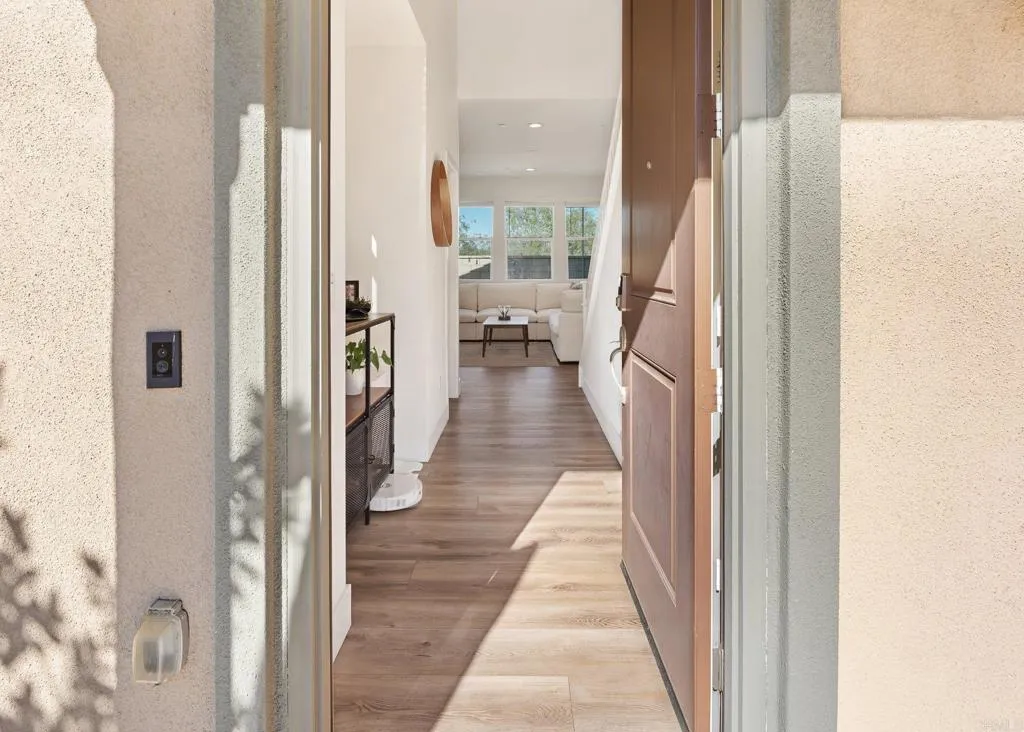 https://cdn.realtyfeed.com/cdn/127/306677817/12e28881b1ae6839709f5cafcdcbd49b.webp