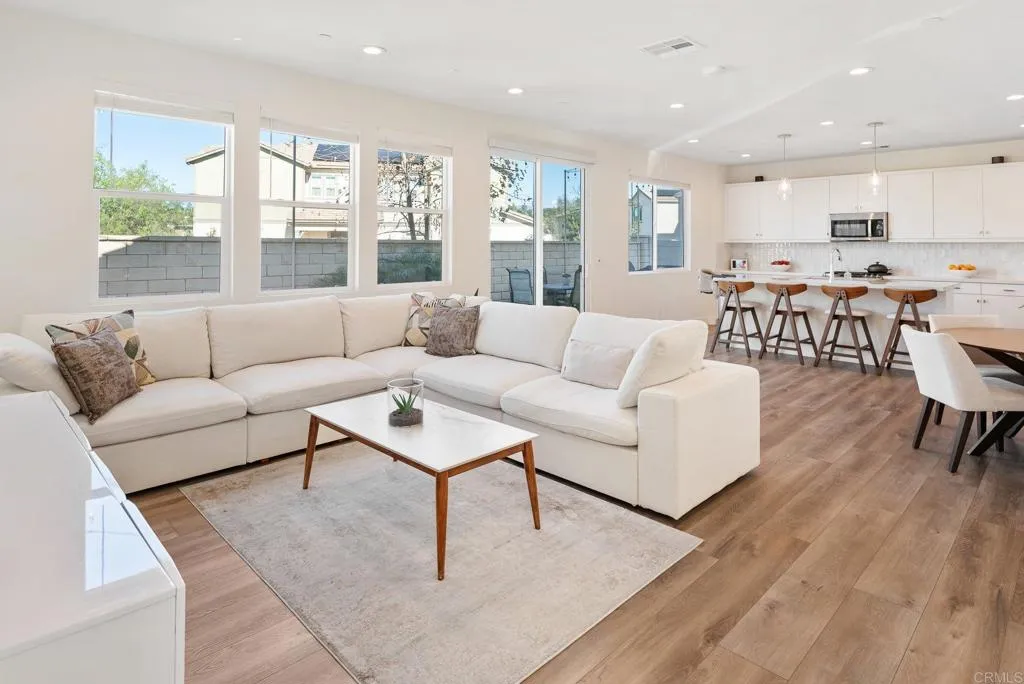 https://cdn.realtyfeed.com/cdn/127/306677817/864a077bda89be251c002f0e6eef6458.webp