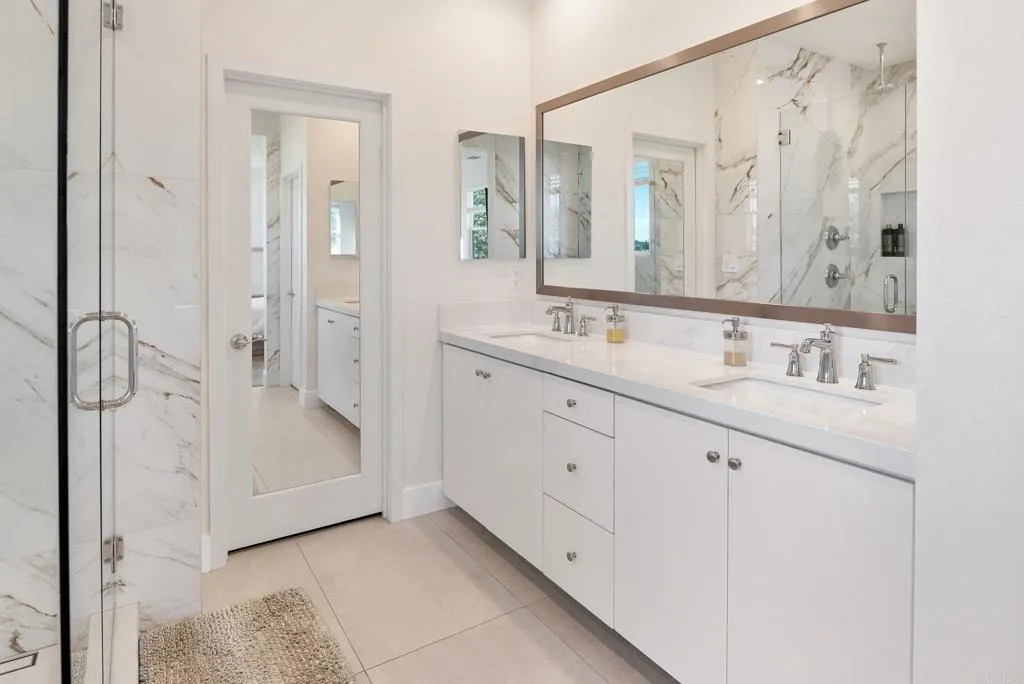 https://cdn.realtyfeed.com/cdn/127/306677817/c8f646b03f8e0f50cb30cbb5149f1907.webp