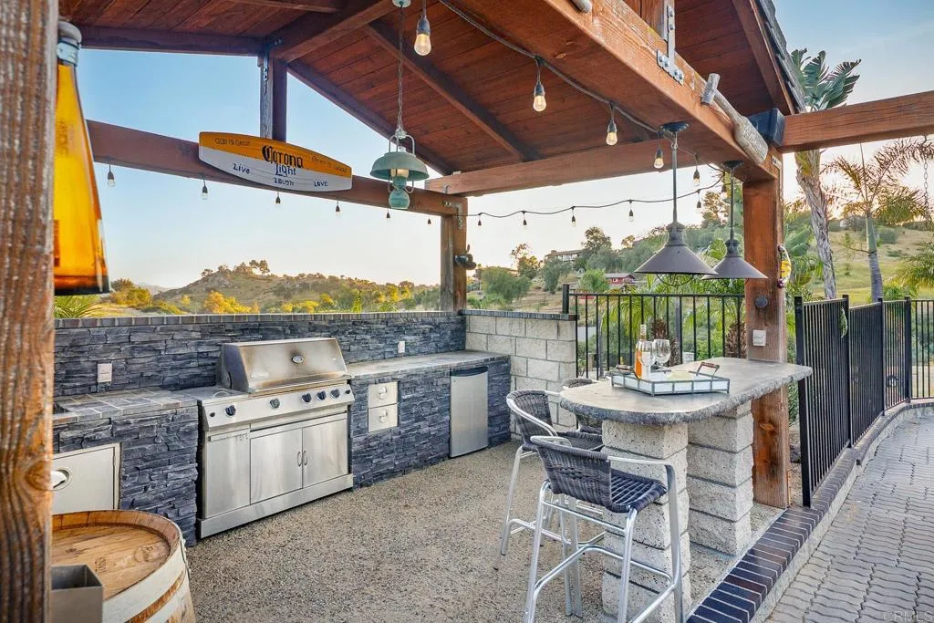 https://cdn.realtyfeed.com/cdn/127/306677844/7cfa15529e420bedfcff3ecbd72f4751.webp