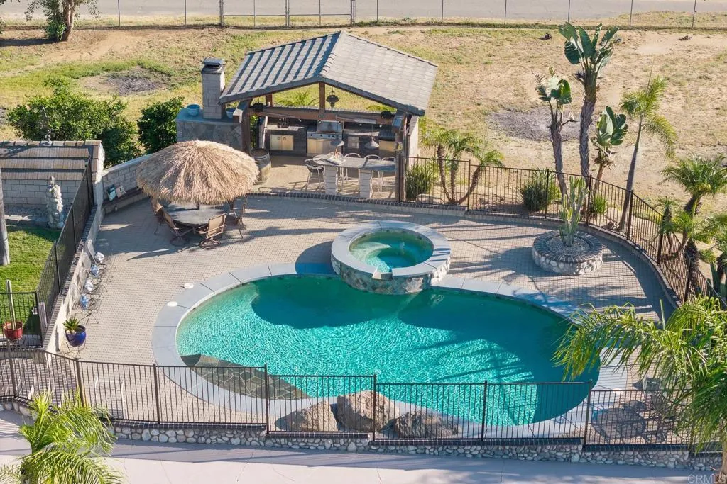 https://cdn.realtyfeed.com/cdn/127/306677844/b1db87ca92592c930d82fd89812fc44b.webp