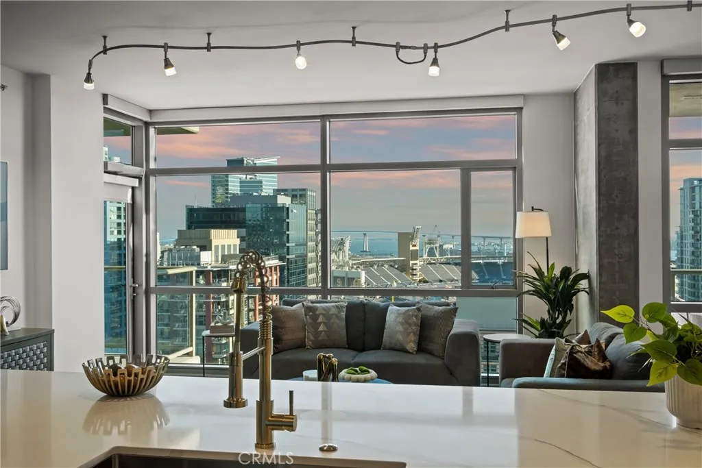 https://cdn.realtyfeed.com/cdn/127/306677852/6246ffe6bd3e915b6a58c7111843d8d3.webp