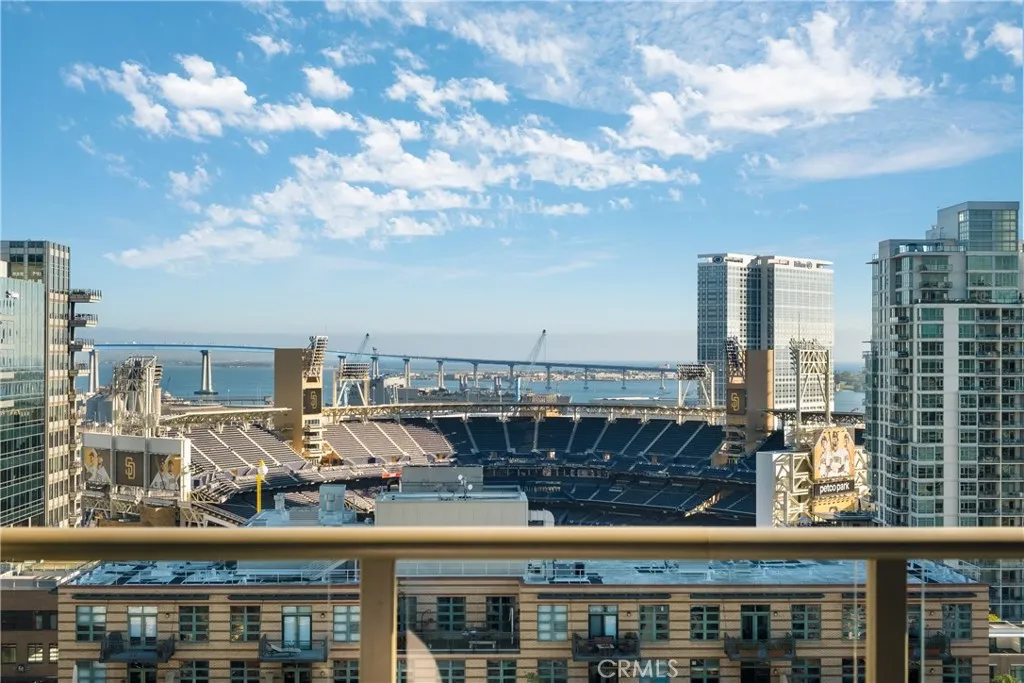 https://cdn.realtyfeed.com/cdn/127/306677852/79064e7898d376b4385860f81191c63f.webp