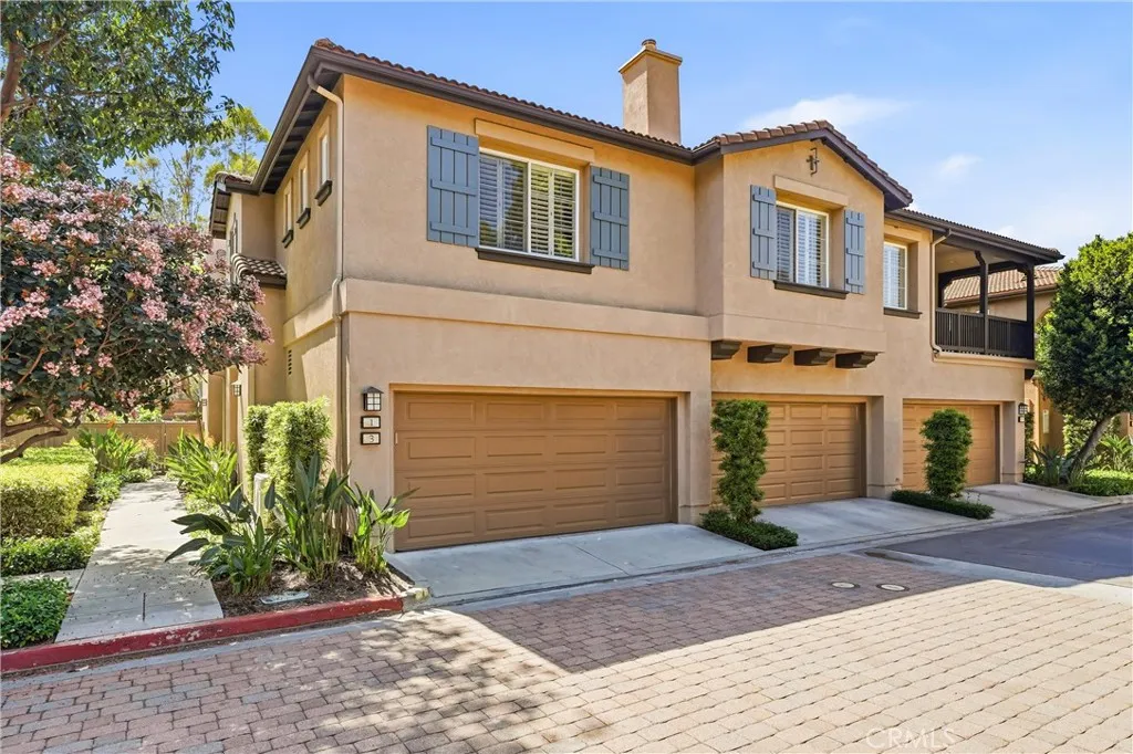 2625 Pirineos Way UNIT 323, Carlsbad, CA, 92009