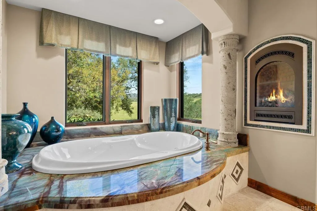 https://cdn.realtyfeed.com/cdn/127/306677865/35309e5e9d6236295520eab350de8328.webp