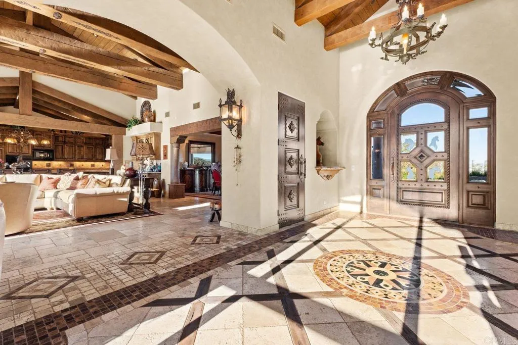 https://cdn.realtyfeed.com/cdn/127/306677865/50f213bd3825fe1018d9c097cce0759a.webp