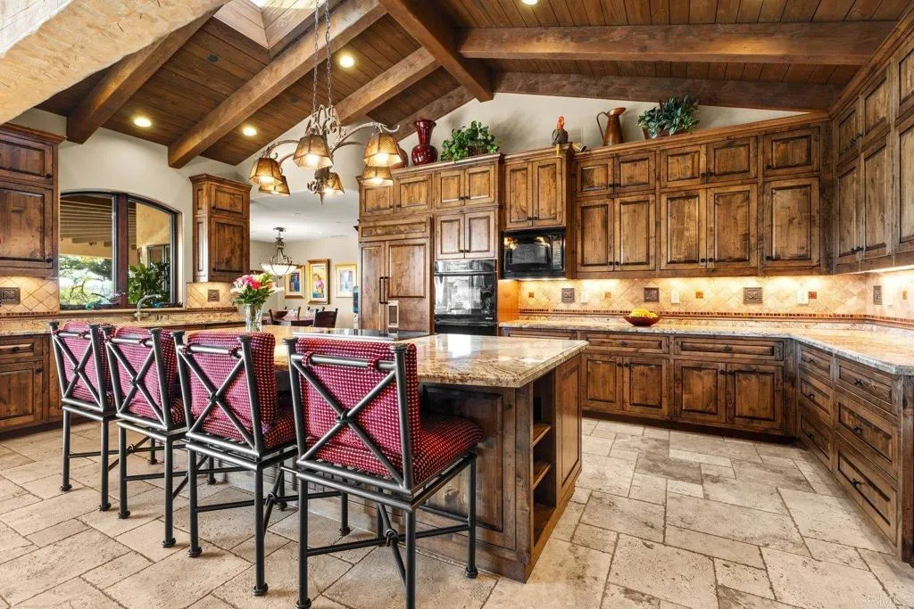 https://cdn.realtyfeed.com/cdn/127/306677865/6bb2d8cb4b5587e1f6d1ef0de5449c78.webp