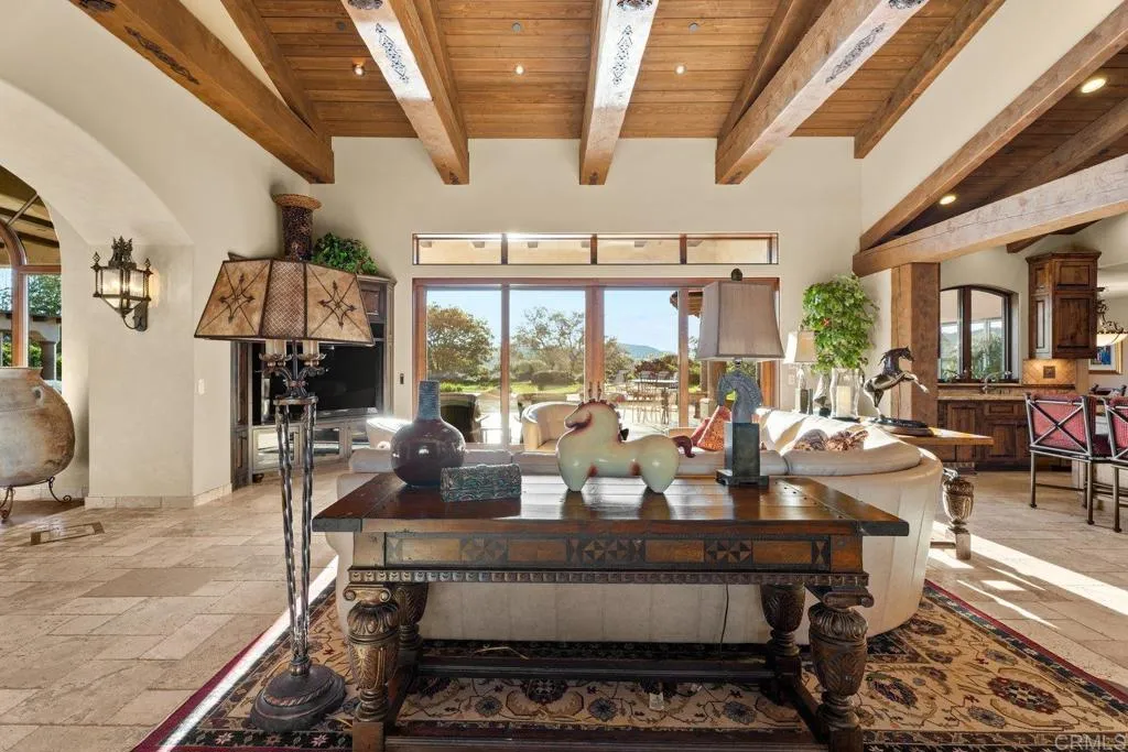 https://cdn.realtyfeed.com/cdn/127/306677865/ae7767a52140b261975d6985bf8a6826.webp