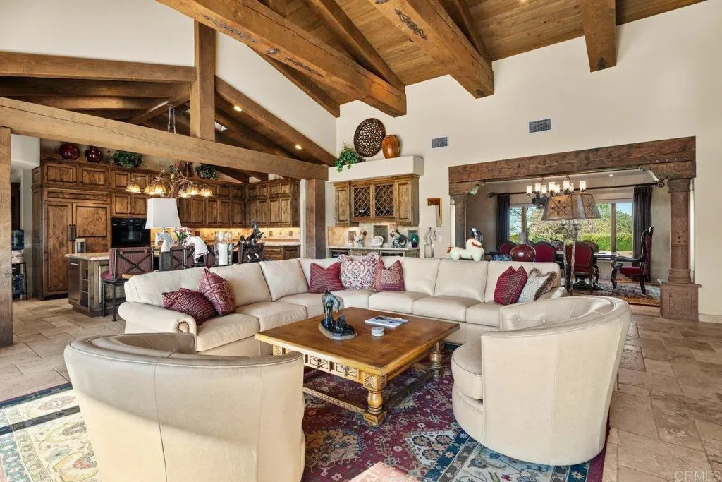 https://cdn.realtyfeed.com/cdn/127/306677865/cac5b991675241881ebb2e726744e7b0.webp