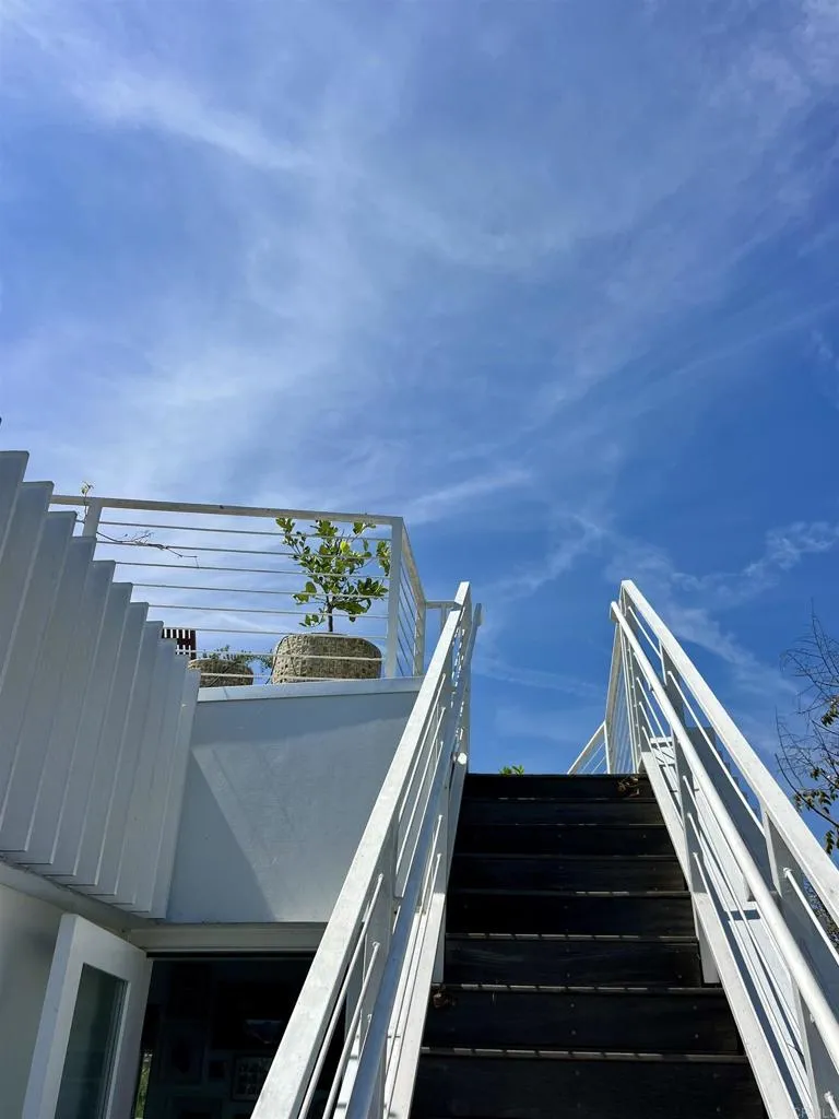 2851 Buzz Ct, Los Angeles, CA, 90039