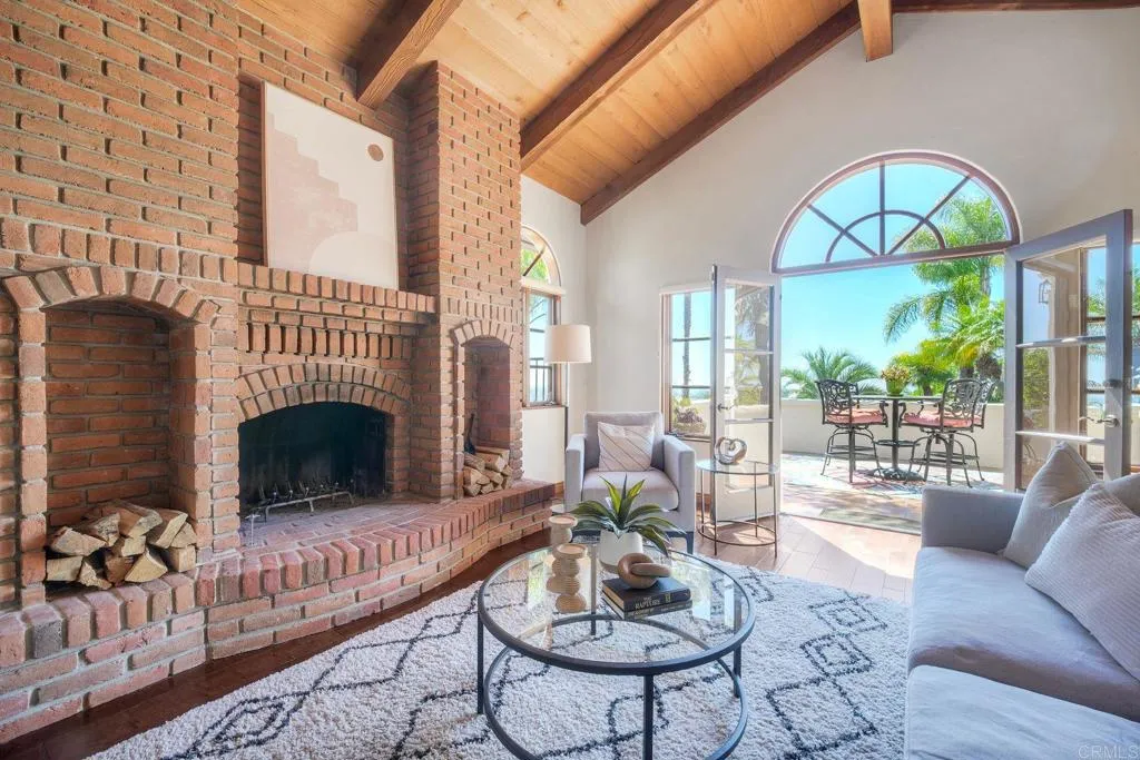 https://cdn.realtyfeed.com/cdn/127/306677969/687f865b3d1668158c428335fca0770d.webp