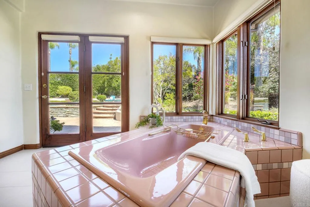 https://cdn.realtyfeed.com/cdn/127/306677969/812daddc1e6492075ad239240b8cbd40.webp