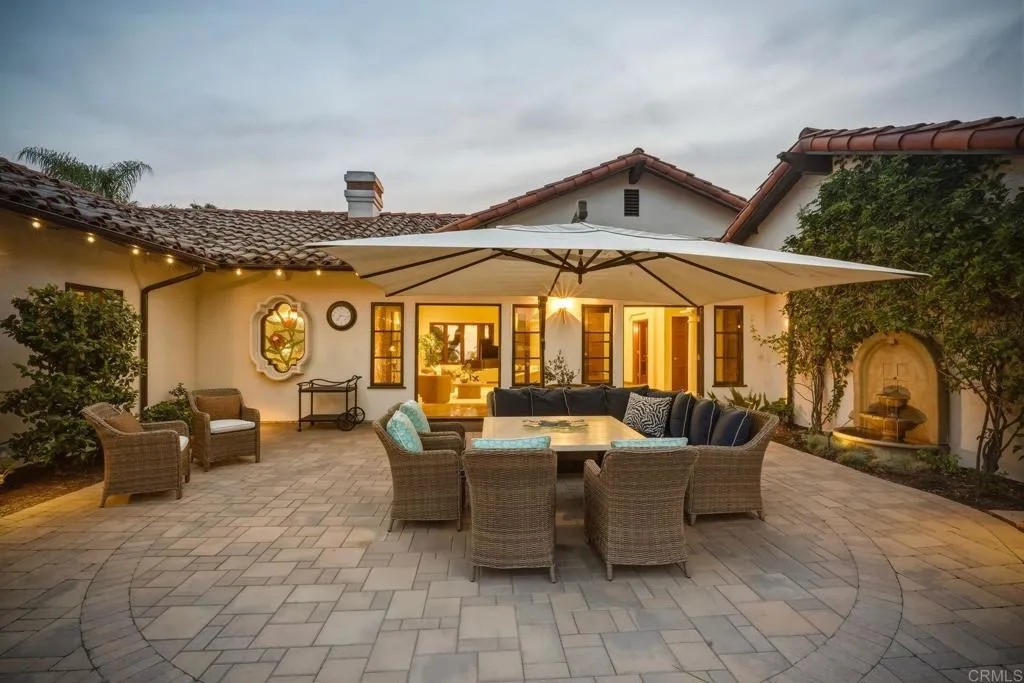 https://cdn.realtyfeed.com/cdn/127/306677969/83e9d551efeeb54445567bf89da4453c.webp