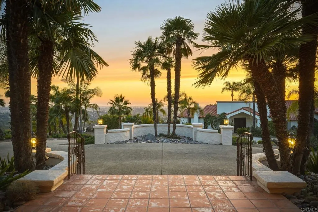 https://cdn.realtyfeed.com/cdn/127/306677969/95eed56a94548713729f412b43156c68.webp