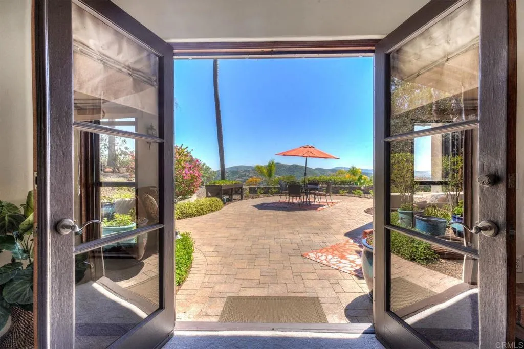 https://cdn.realtyfeed.com/cdn/127/306677969/e6a377f86840d51b816e575c3d0b97e3.webp