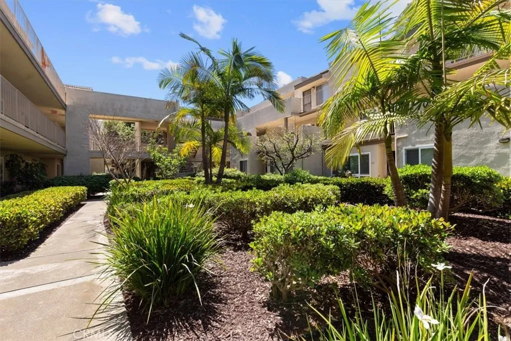 https://cdn.realtyfeed.com/cdn/127/306677971/27fb6308dbe557059cf7485c046d68af.webp