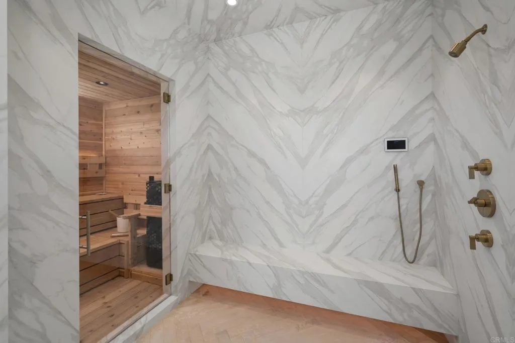 https://cdn.realtyfeed.com/cdn/127/306678053/21c0ed782c918bfdfb1790c58ebfb012.webp