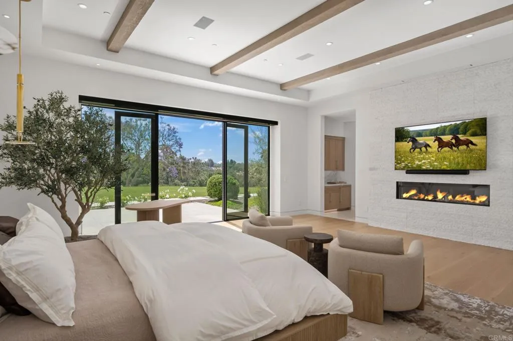 https://cdn.realtyfeed.com/cdn/127/306678053/7b71d9e632eb3565f907e5fa0727627e.webp
