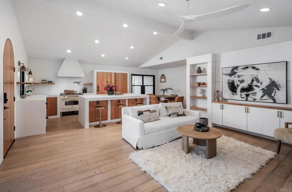 https://cdn.realtyfeed.com/cdn/127/306678077/0fe326006def11cdc0865a8ba90f4f66.webp